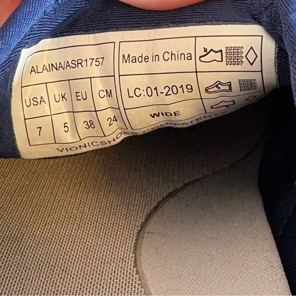 Vionic Alaina Navy Slip On Supportive Sneaker with Toggle Size 7 Wide - Picture 7 of 7